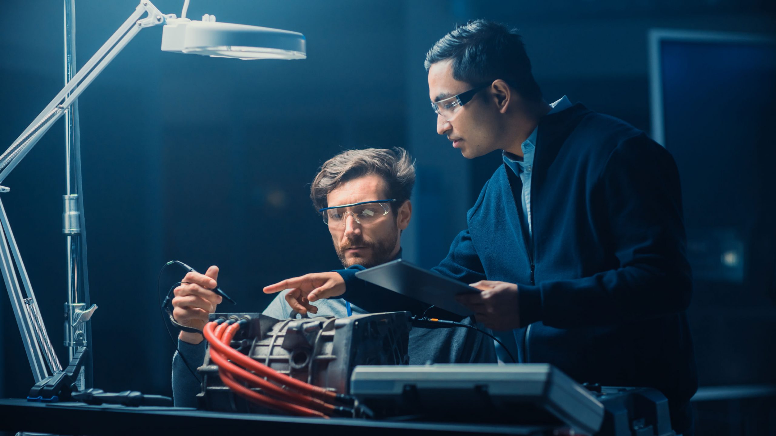 How-the-Electronics-Industry-Can-Help-Carmakers-Drive-the-Auto-Industry-Forward-scaled-1